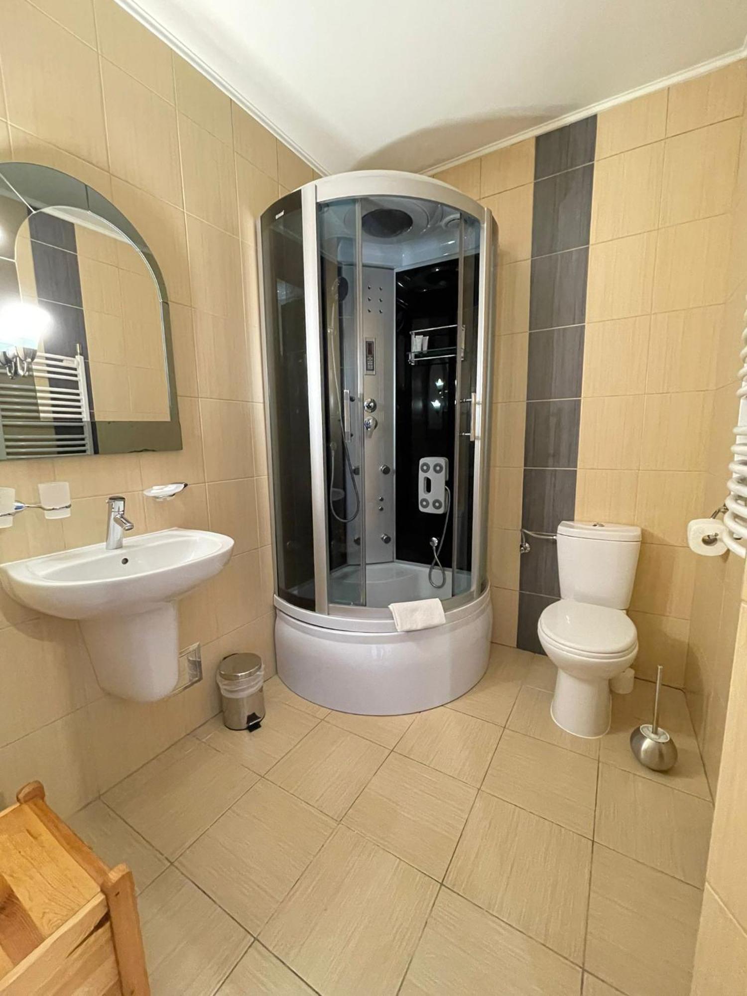 Skalny Brzeg Hotel ชาร์นาโกรา ภายนอก รูปภาพ